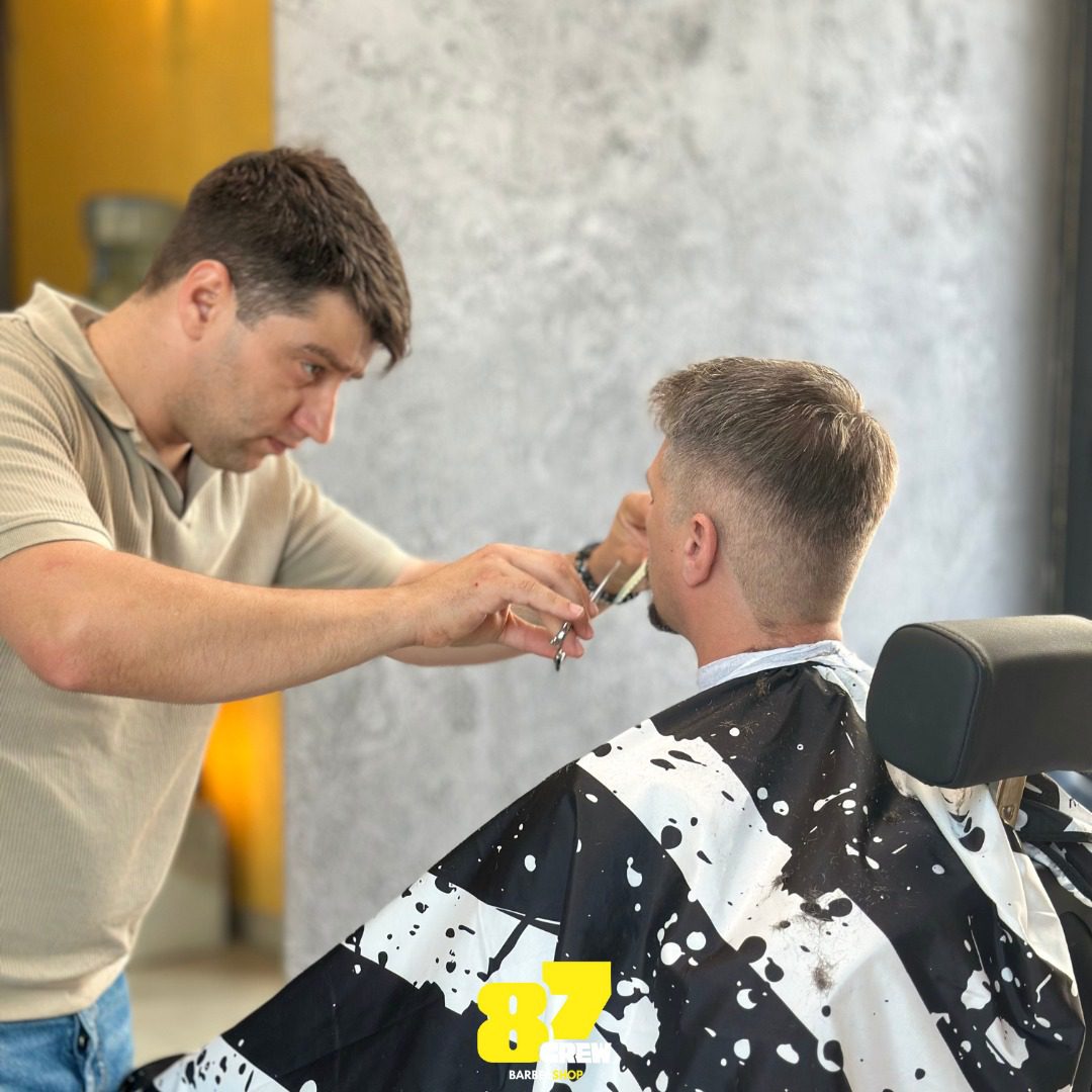 tuns bărbătesc modern la 87Crew