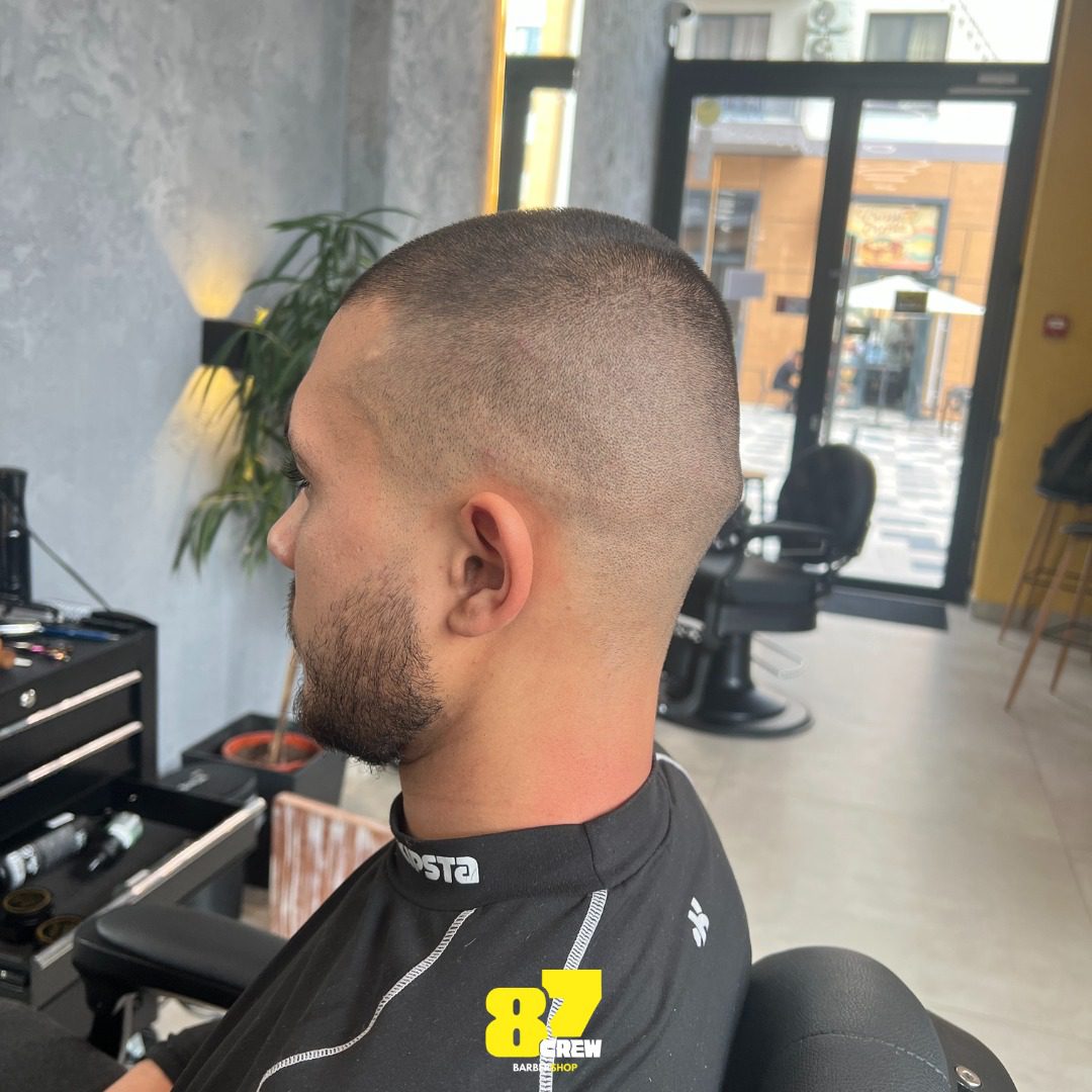 frizură scurtă bărbați Popești-Leordeni