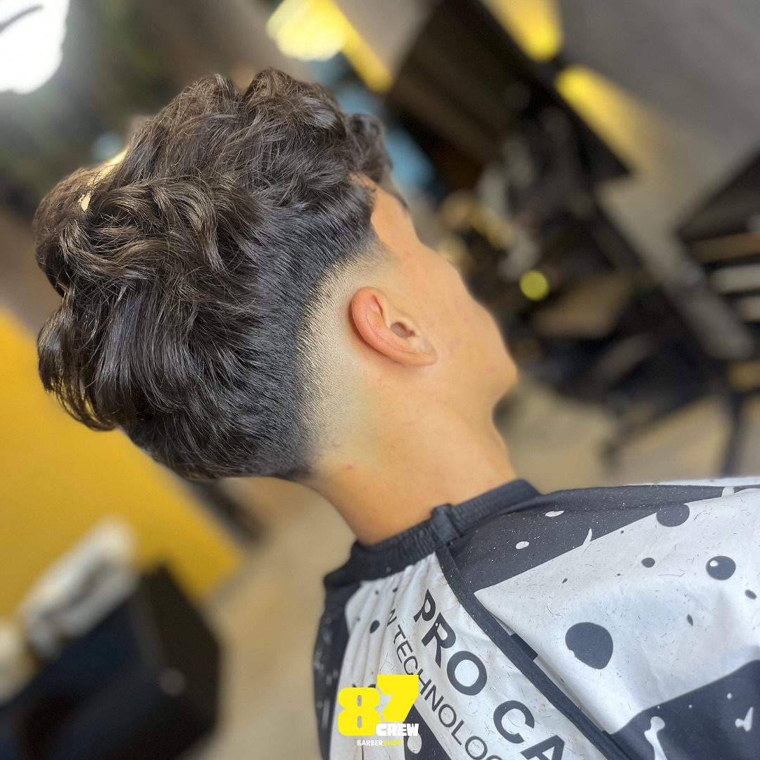 skin fade curat 87Crew Barbershop Popești-Leordeni